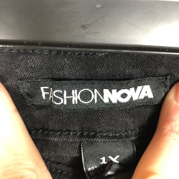 Fashion nova black stretchy jeans - Picture 4 of 11